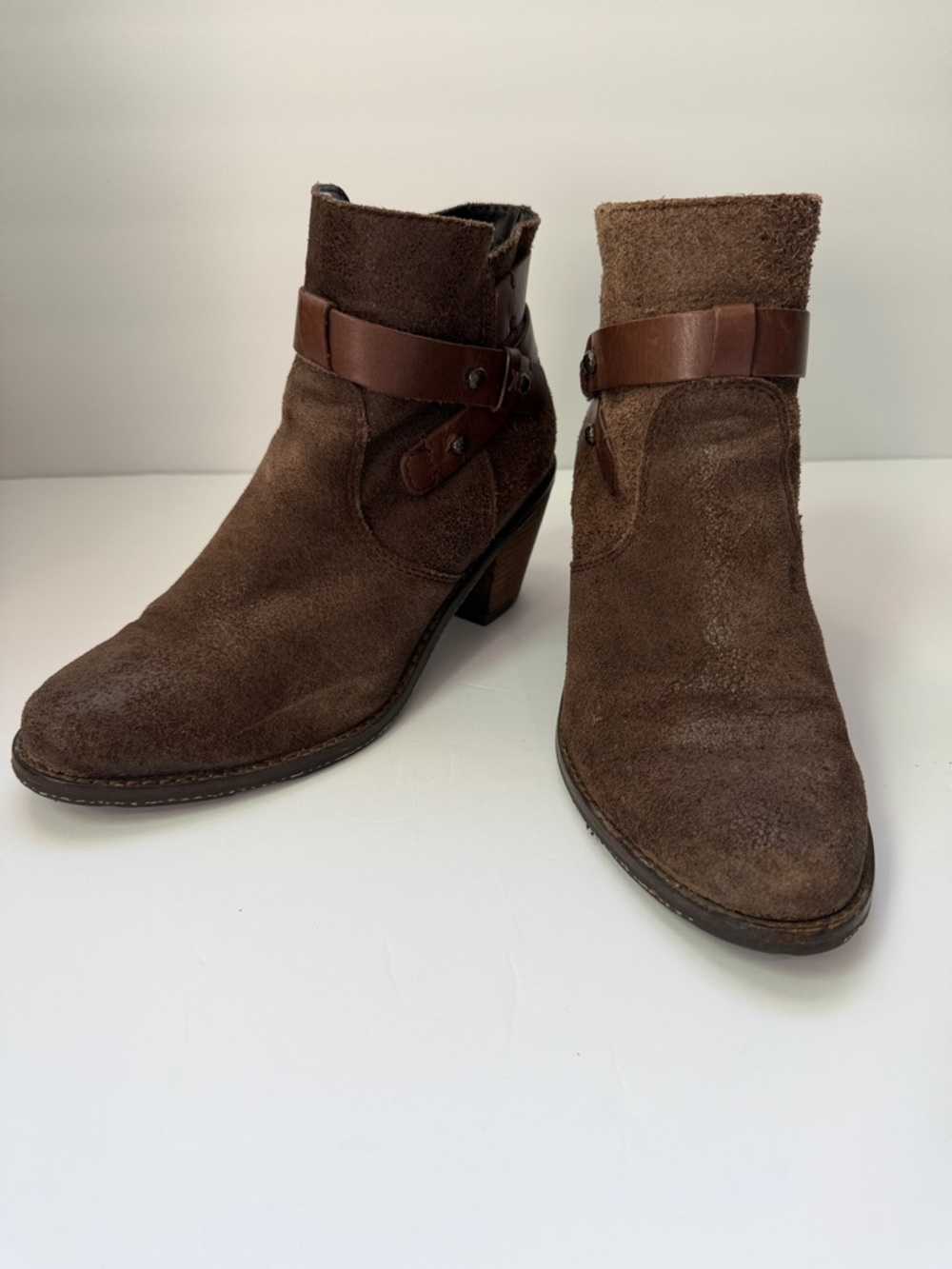 OTBT Brown Distressed Suede Harness Ankle Boots Stacked Heel Size 7.5‎